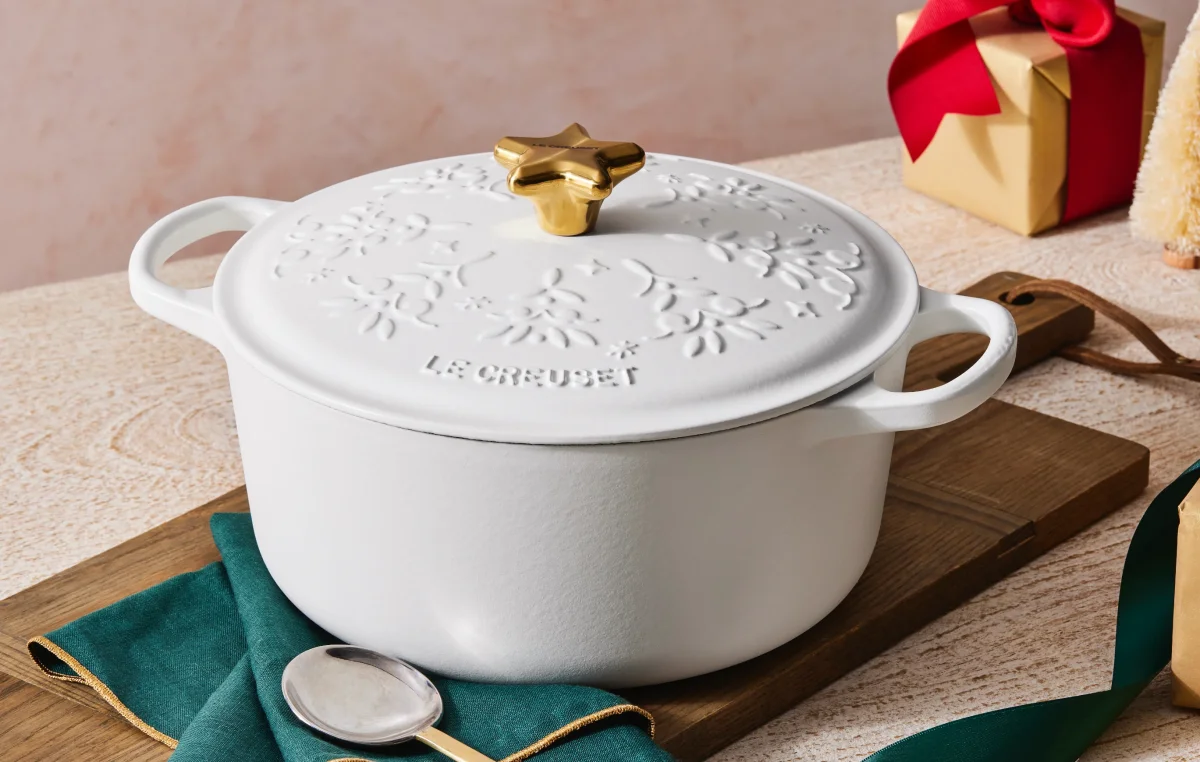 Le Creuset Braadpan Kerstboom Reliëf Wit 'ø24cm / 4.2L - Afbeelding 8